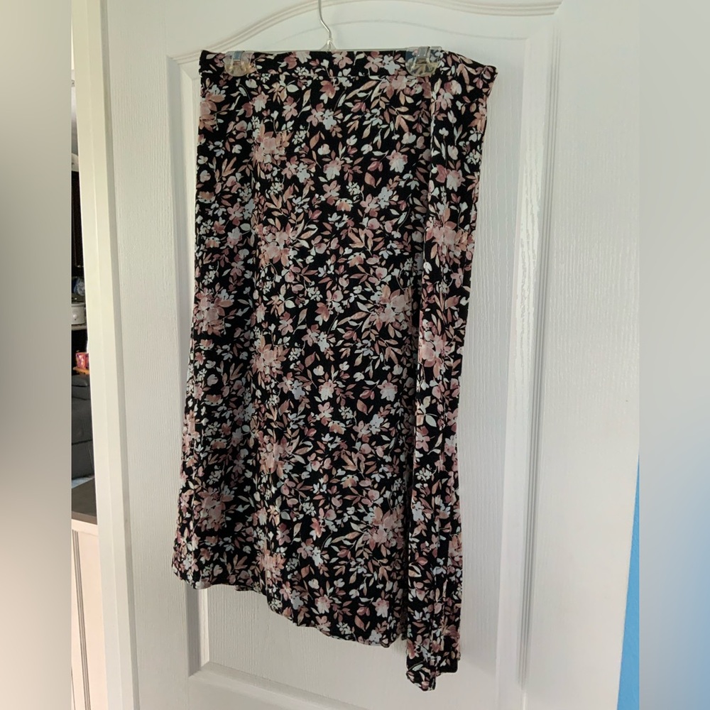 NWOT All Worthy by Hunter McGrady Black and Pink Floral Midi Skirt